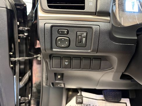 Used 2015 Lexus CT 200h FWD image 16
