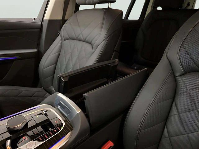 Used 2026 BMW X7 xDrive40i w/ Premium Package AWD/4WD image 98