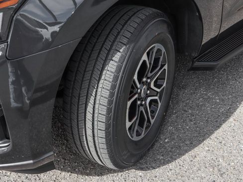 Used 2022 Ford Expedition XLT image 49