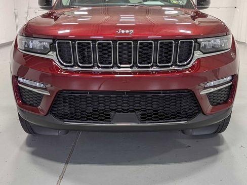 Used 2022 Jeep Grand Cherokee Limited image 2