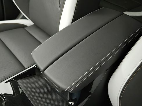 New 2025 Buick Envision Sport Touring image 31