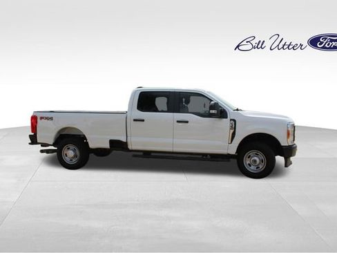 Used 2023 Ford F350 XL w/ FX4 Off-Road Package AWD/4WD image 4