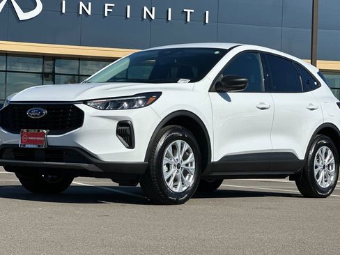 Used 2025 Ford Escape Active w/ Tech Pack #1 AWD/4WD image 8
