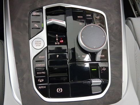 New 2026 BMW X7 xDrive40i w/ M Sport Package image 16