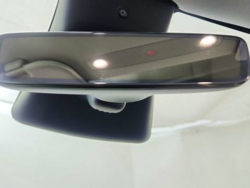 Used 2026 Tesla Model Y 2WD image 52
