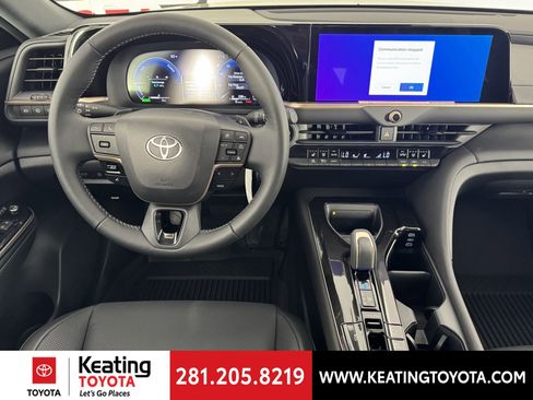 New 2026 Toyota Crown Signia image 8