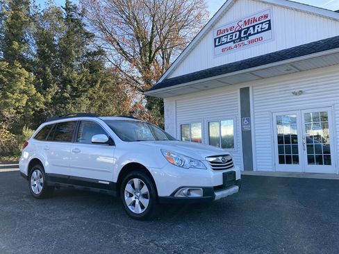 Used 2012 Subaru Outback 2.5i Limited image 1