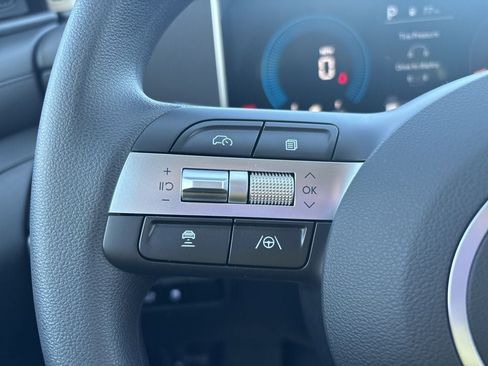 Used 2025 Hyundai Tucson SEL FWD image 8