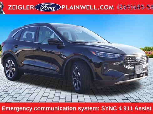 Used 2024 Ford Escape Platinum AWD/4WD image 7