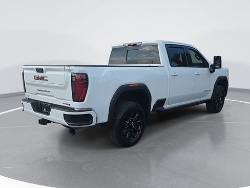 Used 2024 GMC Sierra 2500 AT4 w/ AT4 Preferred Package image 3