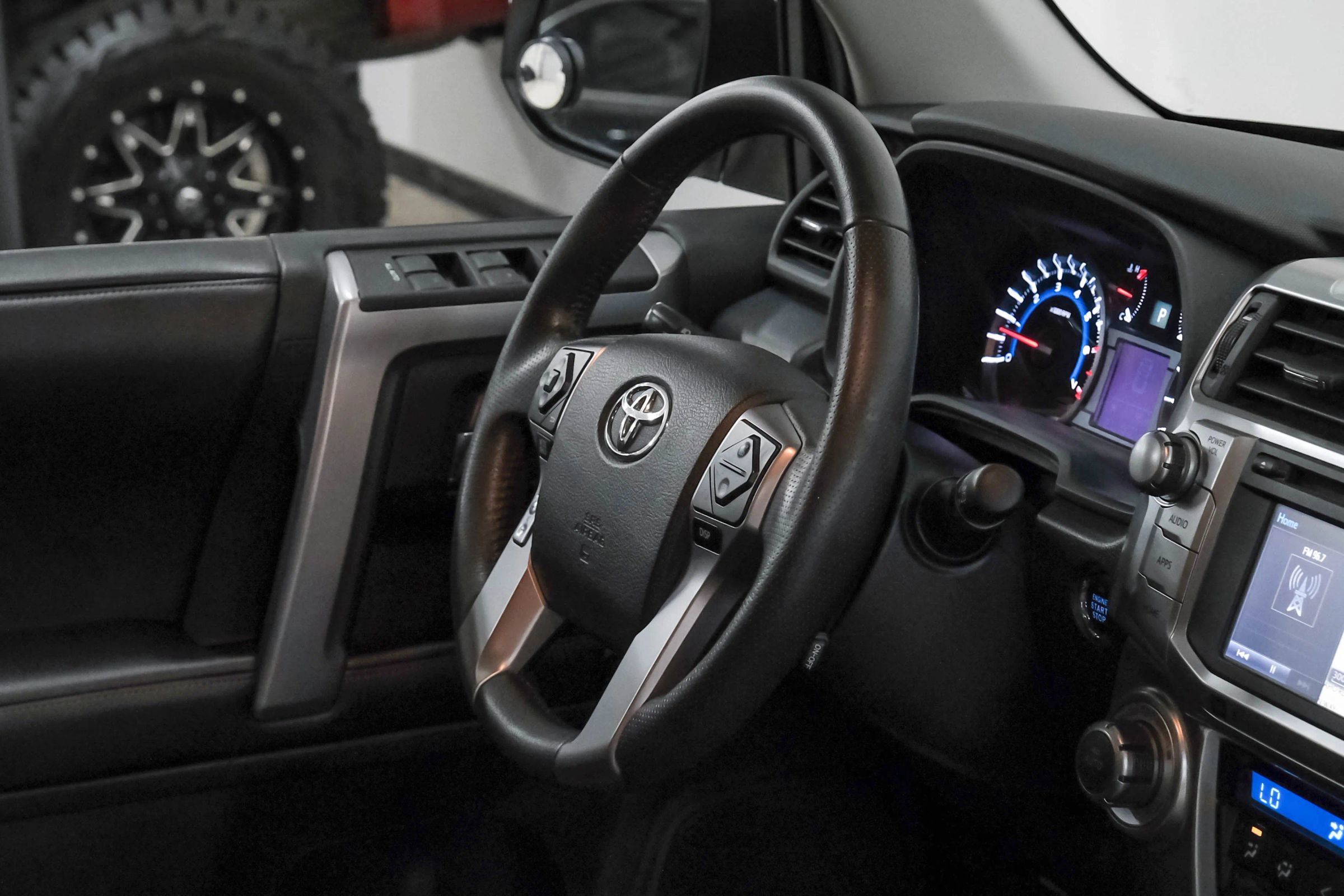 Used 2016 Toyota 4Runner Limited AWD/4WD image 15