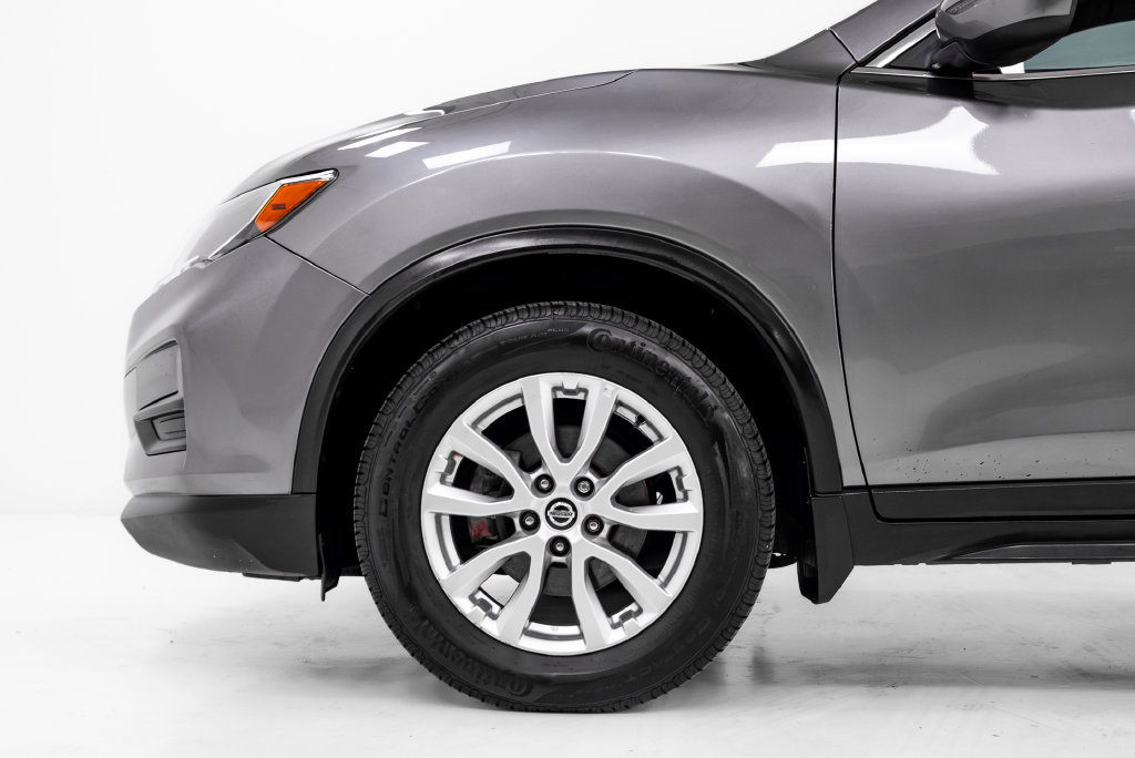 Used 2020 Nissan Rogue S w/ Special Edition Package FWD image 25