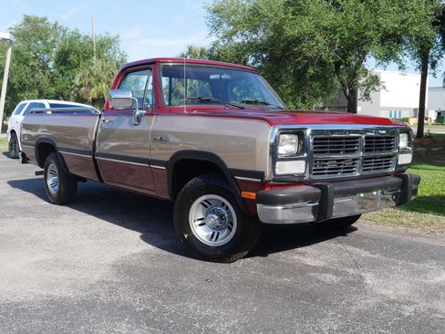 Used 1992 Dodge D/W Truck 150 RWD image 19