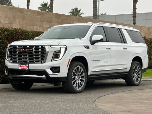 New 2026 GMC Yukon XL Denali w/ Sun & Power Step Package AWD/4WD image 8