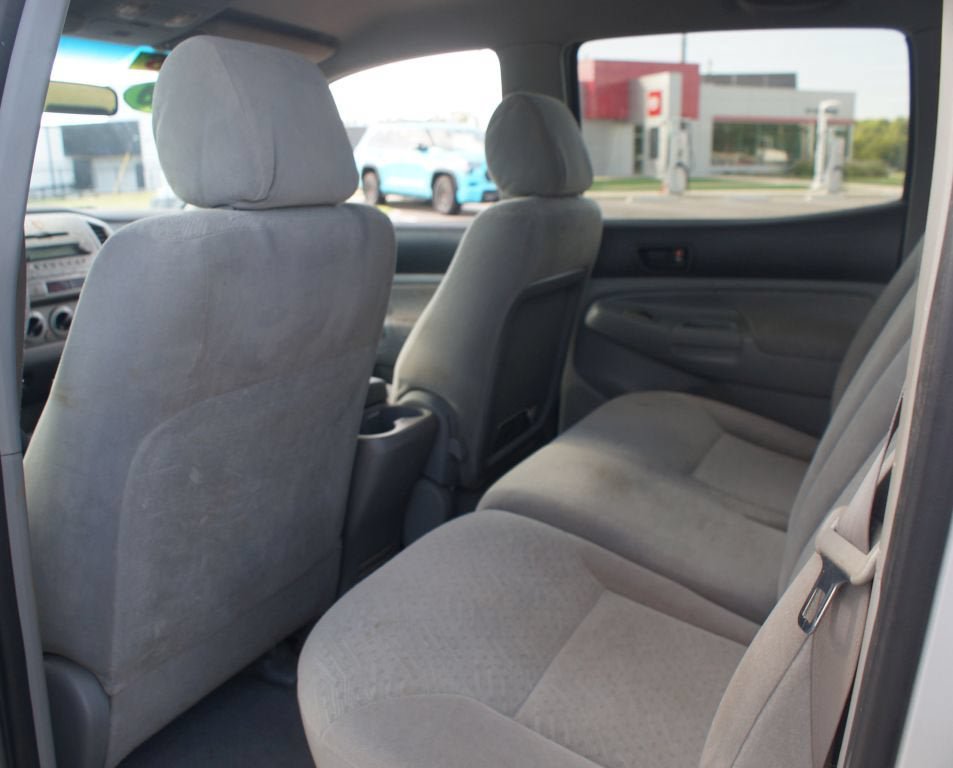 Used 2005 Toyota Tacoma PreRunner w/ SR5 Pkg #3 RWD image 10