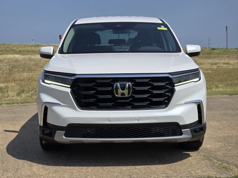 Used 2025 Honda Pilot EX-L image 6