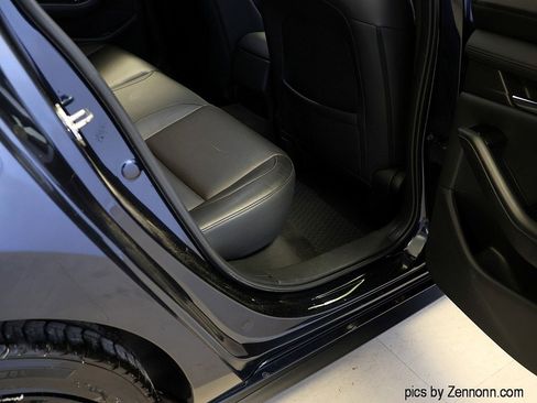 Used 2020 MAZDA MAZDA3 Premium Package image 28