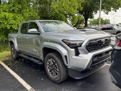 Used 2024 Toyota Tacoma TRD Sport w/ TRD Sport Upgrade Package RWD image 1