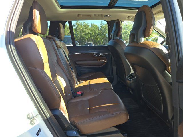 Used 2020 Volvo XC90 T6 Momentum w/ Protection Package Premier AWD/4WD image 11