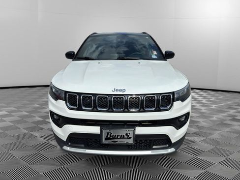 Used 2023 Jeep Compass Limited image 2