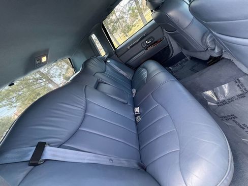 Used 1997 Lincoln Town Car Executive image 20