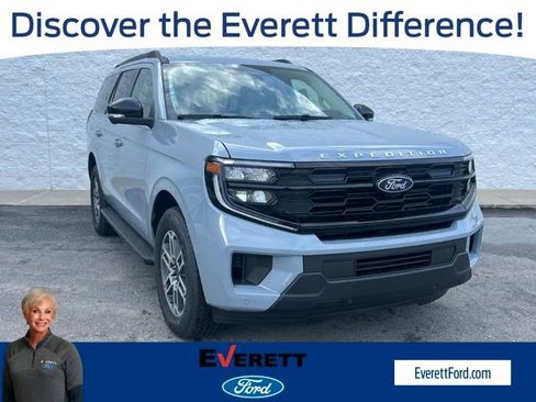 New 2026 Ford Expedition Active image 1