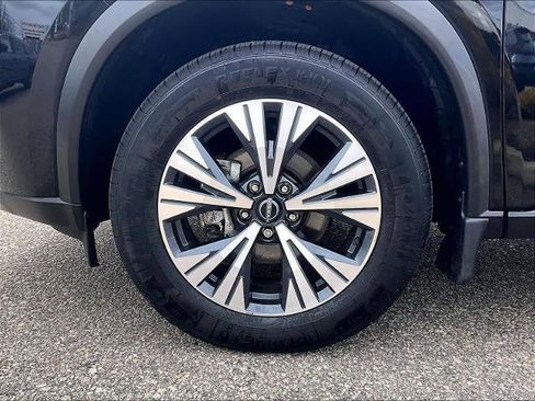 Certified 2023 Nissan Rogue SV AWD/4WD image 7