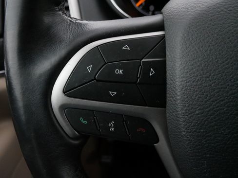 Used 2020 Jeep Grand Cherokee Limited w/ Luxury Group II image 26