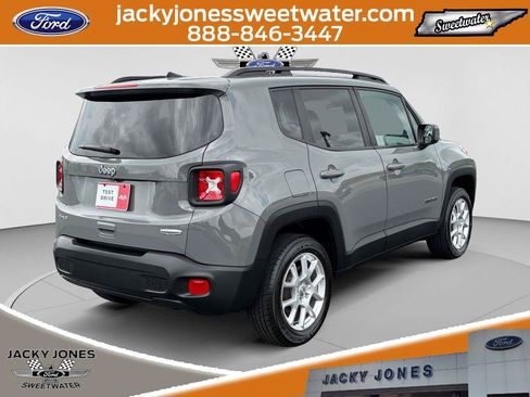 Used 2021 Jeep Renegade Latitude AWD/4WD image 6