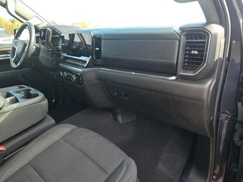 Used 2024 Chevrolet Silverado 1500 LT image 30