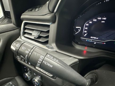 Used 2023 GMC Yukon XL Denali AWD/4WD image 21