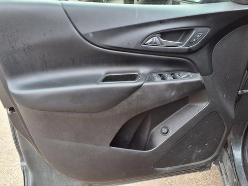 Used 2019 Chevrolet Equinox LT FWD image 12