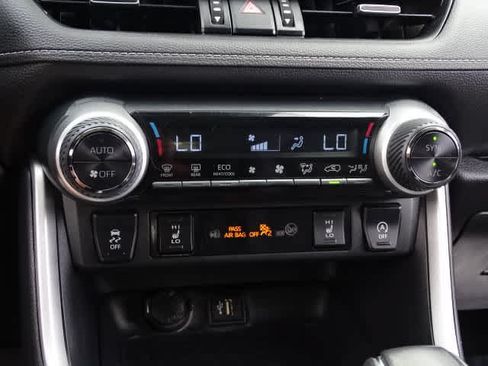 Certified 2023 Toyota RAV4 XLE Premium FWD image 31