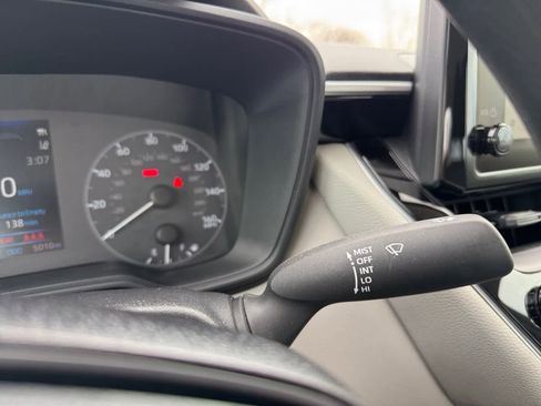 Used 2025 Toyota Corolla LE image 16