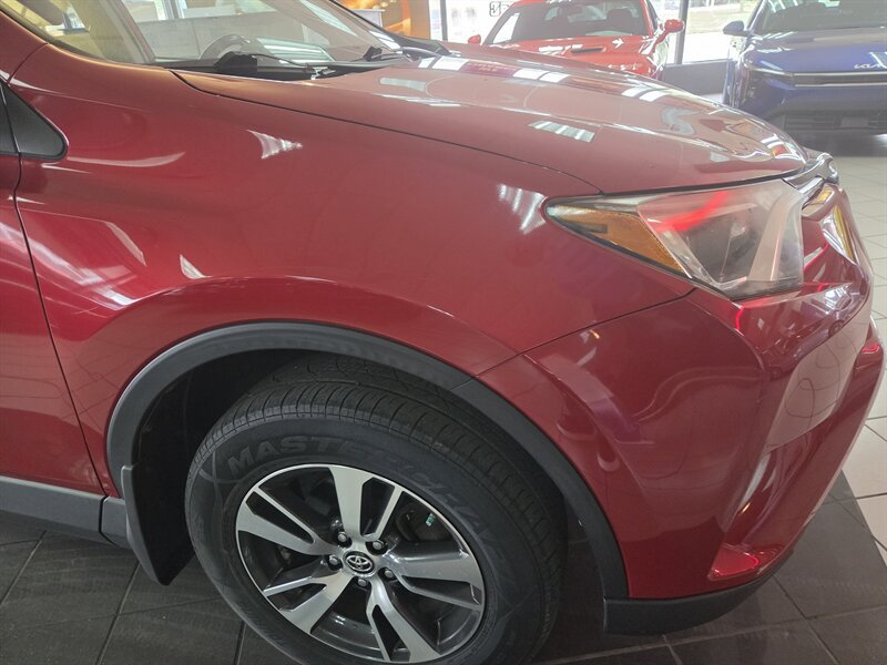 Used 2017 Toyota RAV4 XLE w/ All Weather Liner Package AWD/4WD image 36
