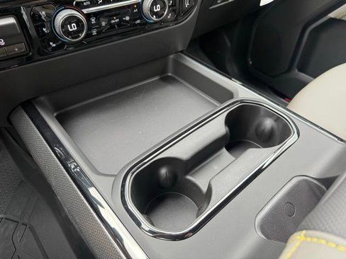 New 2026 Chevrolet Silverado 2500 ZR2 AWD/4WD image 13