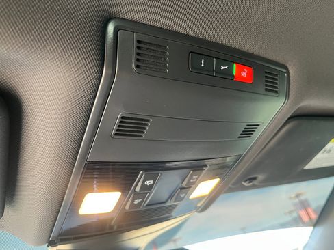 Used 2024 Volkswagen Jetta Sport image 32