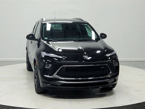 Used 2024 Buick Encore GX Sport Touring w/ Comfort Package image 2