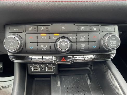 Used 2025 Dodge Durango R/T AWD/4WD image 25