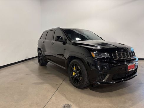 Used 2018 Jeep Grand Cherokee Trackhawk AWD/4WD image 6