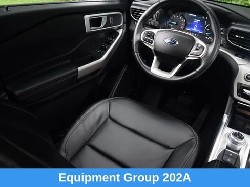 Used 2023 Ford Explorer XLT w/ Equipment Group 202A AWD/4WD image 2