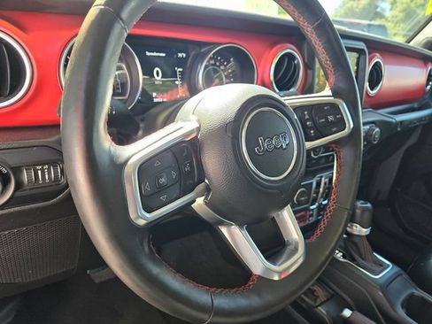 Used 2021 Jeep Wrangler Unlimited Rubicon AWD/4WD image 16