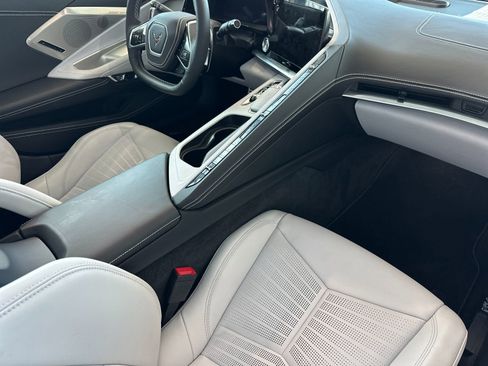 Used 2023 Chevrolet Corvette Stingray w/ Z51 Performance Package image 13