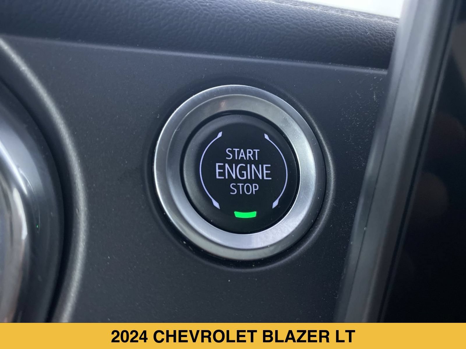 Certified 2024 Chevrolet Blazer LT w/ Convenience Package FWD image 8