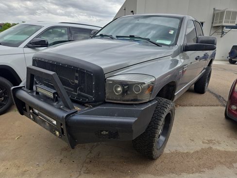 Used 2009 Dodge Ram 2500 Truck SXT AWD/4WD image 3
