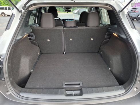 Used 2026 Nissan Kicks SV FWD image 23