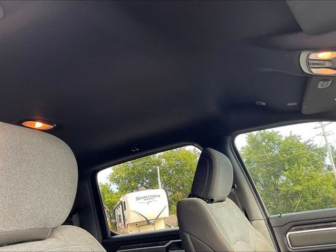 Used 2022 RAM 1500 Big Horn AWD/4WD image 18
