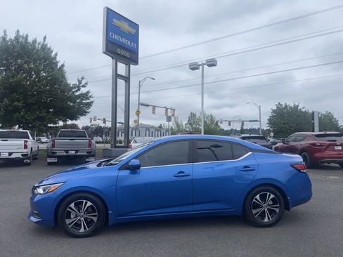 Used 2022 Nissan Sentra SV FWD image 2