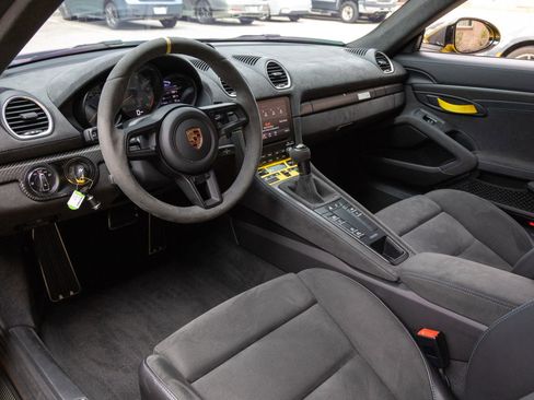 Certified 2024 Porsche 718 Cayman GT4 RS w/ Weissach Package RWD image 4