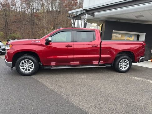 Used 2023 Chevrolet Silverado 1500 LT w/ Z71 Off-Road Package AWD/4WD image 2